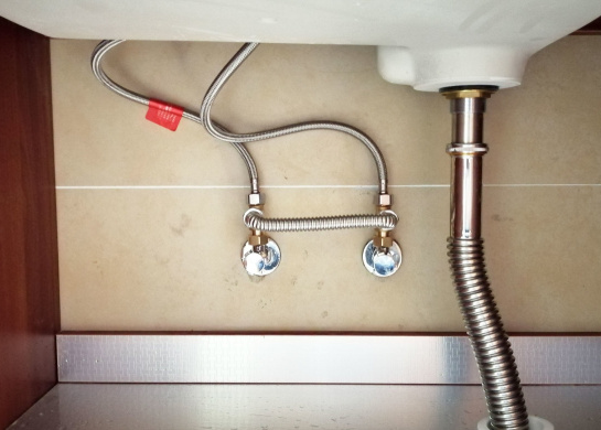零冷水無回水管安裝圖,使用冷水會出現熱水嗎? 零冷水無回水管安裝圖,使用冷水會出現熱水嗎?